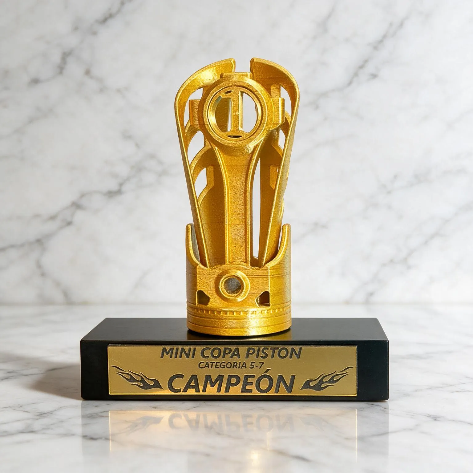 trofeo-3d-copa-piston-dorado-con-base-hexagonal-negra-y-placa-de-campeon-para-karting