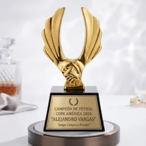 trofeo-resina-esprint-con-manos-entrelazadas-y-alas-doradas